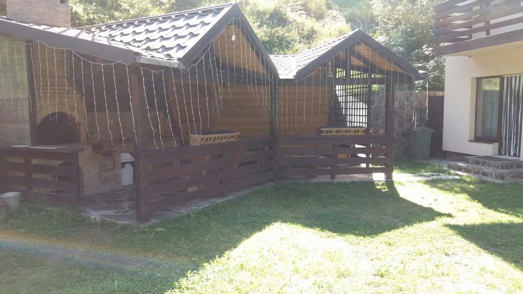 מלון מויצ'ו דה סוס Casa Fulg De Nea מראה חיצוני תמונה