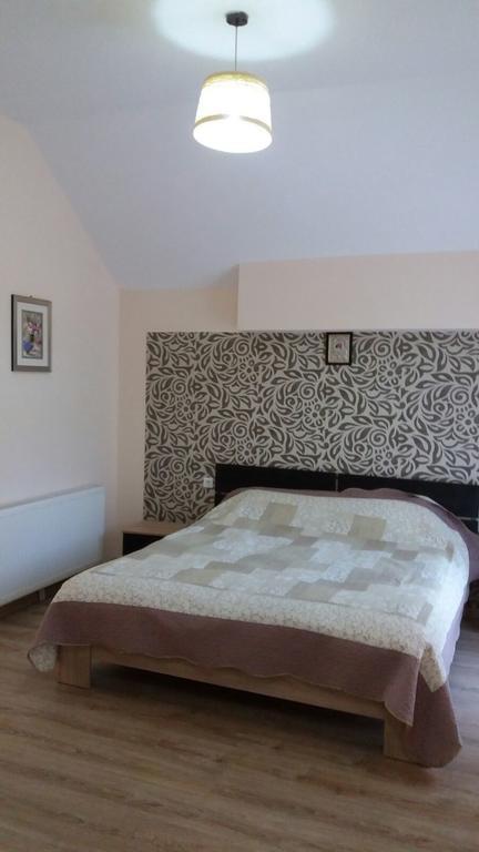 מלון מויצ'ו דה סוס Casa Fulg De Nea מראה חיצוני תמונה